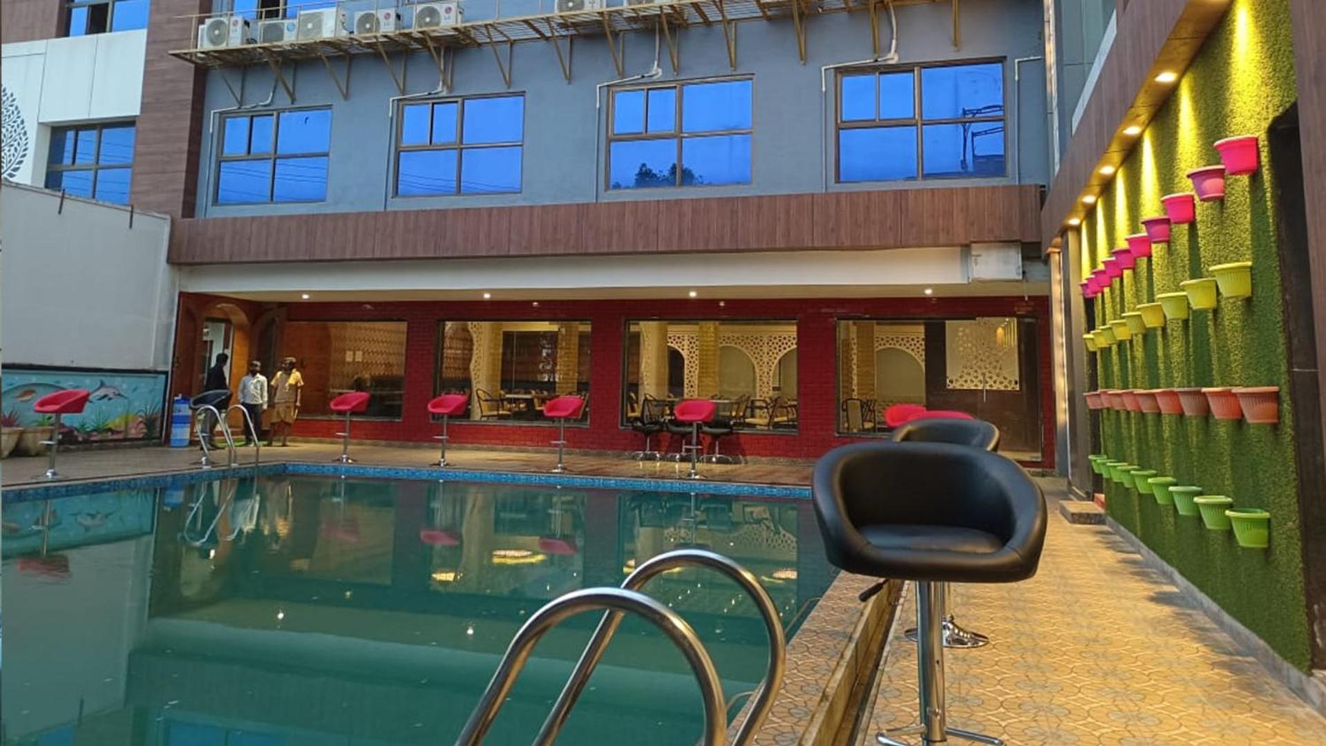 Atlantis Resort Spa Restaurant Swimming Pool, Banquet Hall, Guntur. Exteriör bild